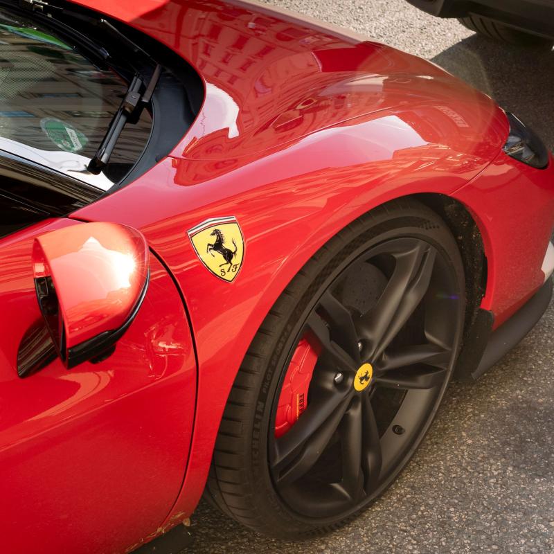 Ferrari Carbon Fibre Body Kits and Suspension: 296, 488, F8, SF90 and 812 Upgrade Guide