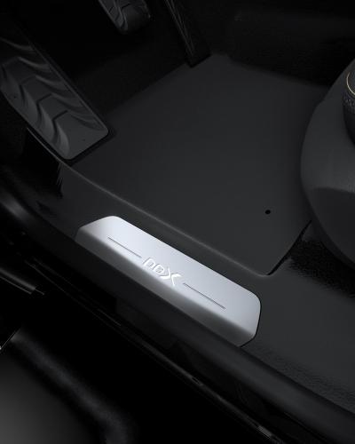 Aston Martin DBX Illuminated Tread Plates