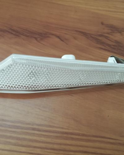 Genuine McLaren MP4-12C Front Left Side Marker Lamp White 11A4988CP