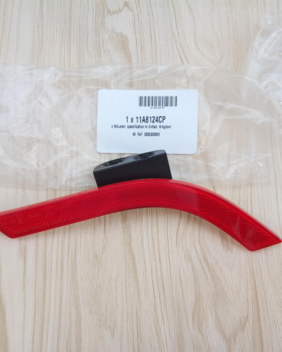 Genuine McLaren Rear Right Marker Lamp Reflector 11A8124CP
