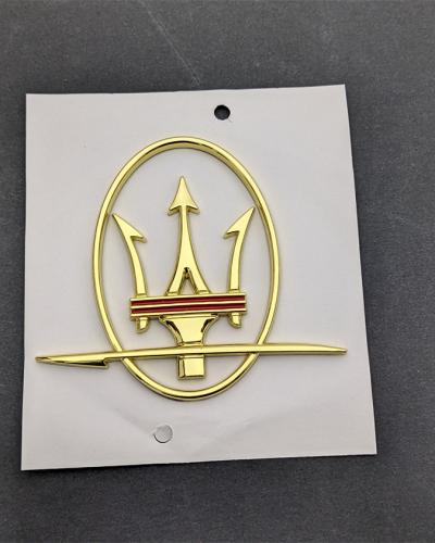 Maserati Quattroporte GranTurismo Ghibli Levante RH&LH Gold Side Logo Emblem Badge