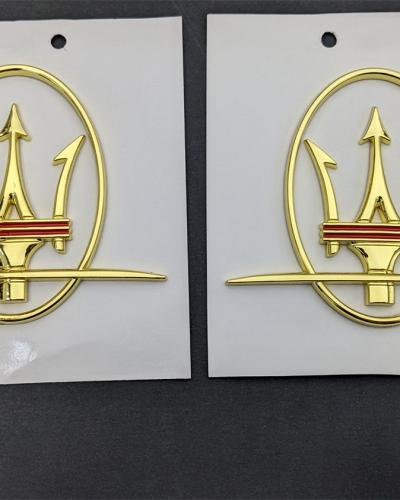 Maserati Quattroporte GranTurismo Ghibli Levante RH&LH Gold Side Set Logo Emblem Badge