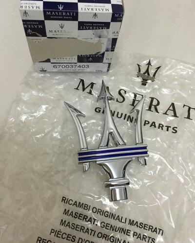 Genuine Maserati Quattroporte Front Grille Emblem Badge Blue 670037403