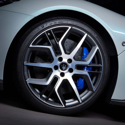 Maserati Self Leveling Caps