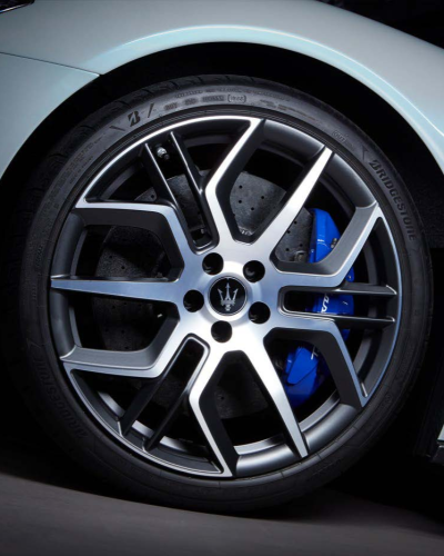Maserati Self Leveling Caps
