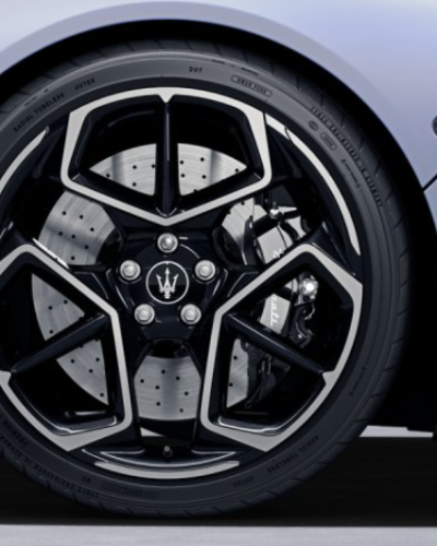 Maserati MC20 Colored Caliper