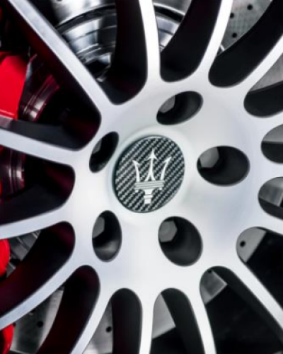 Maserati Carbon Fiber Center Caps (Set of 4)