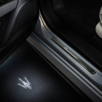 Maserati Courtesy Lights With Trident Logo