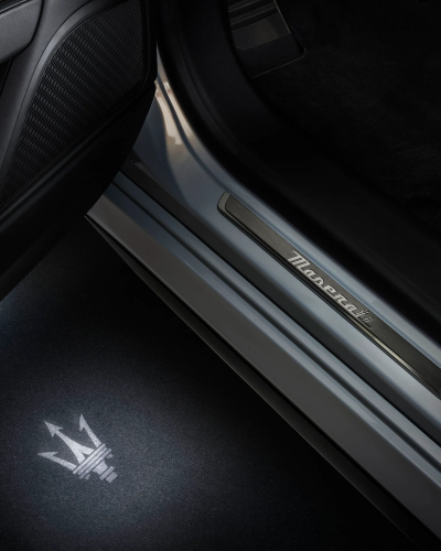 Maserati Courtesy Lights With Trident Logo